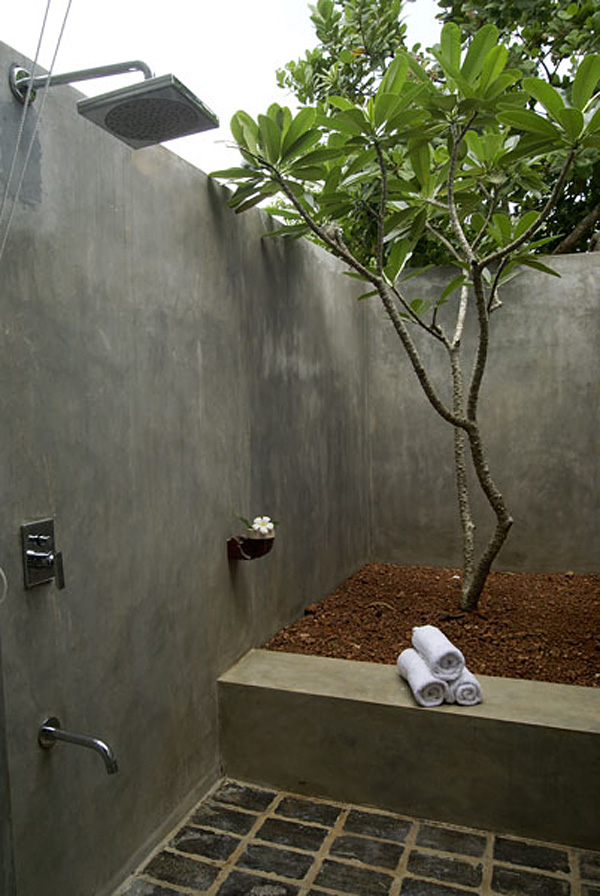 diy backyard shower