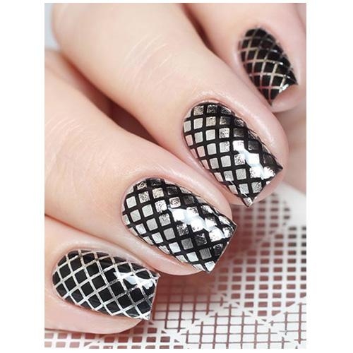 Black nails with white design