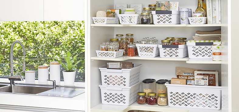 pantry closet organizer