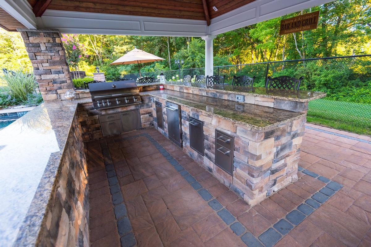 Outdoor Kitchen & Living Space Remodel design trend alva,