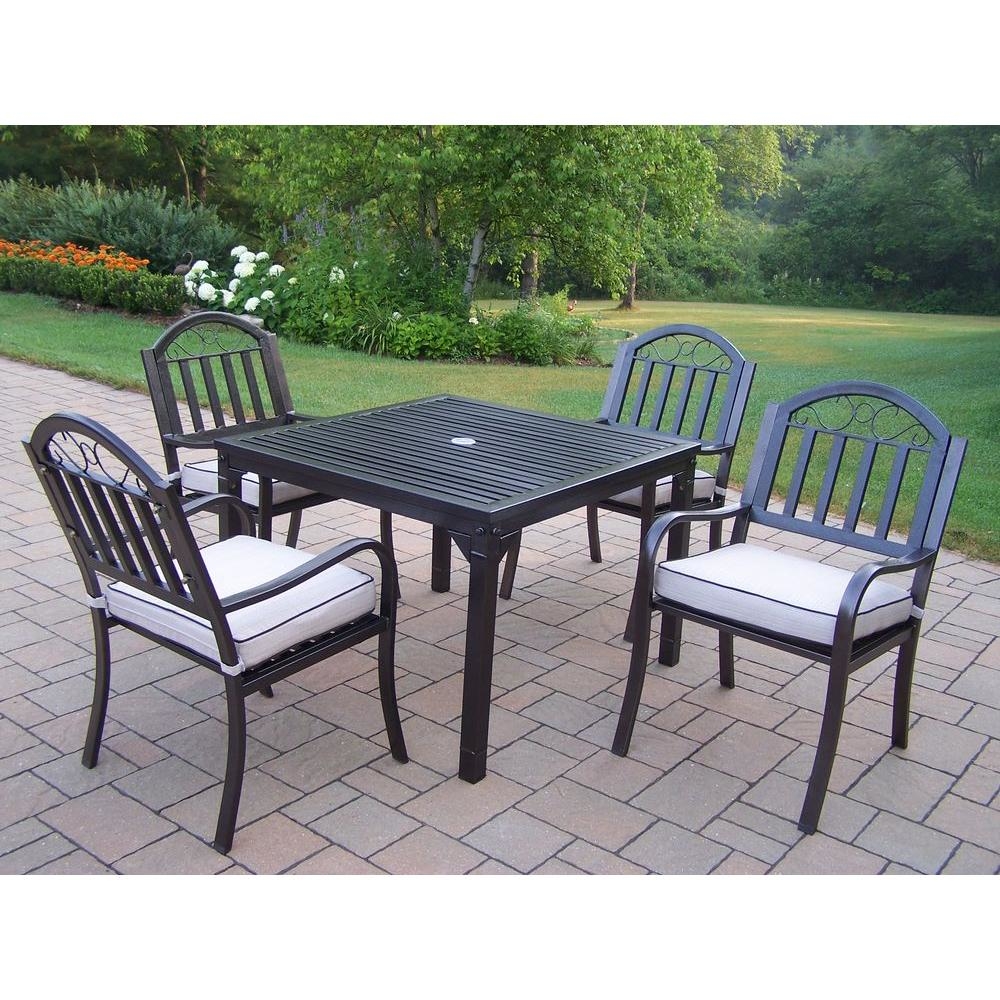 Dining Set with  Square Table, 4 Cushioned Chairs, Umbrella and Base (Hammertone Brown