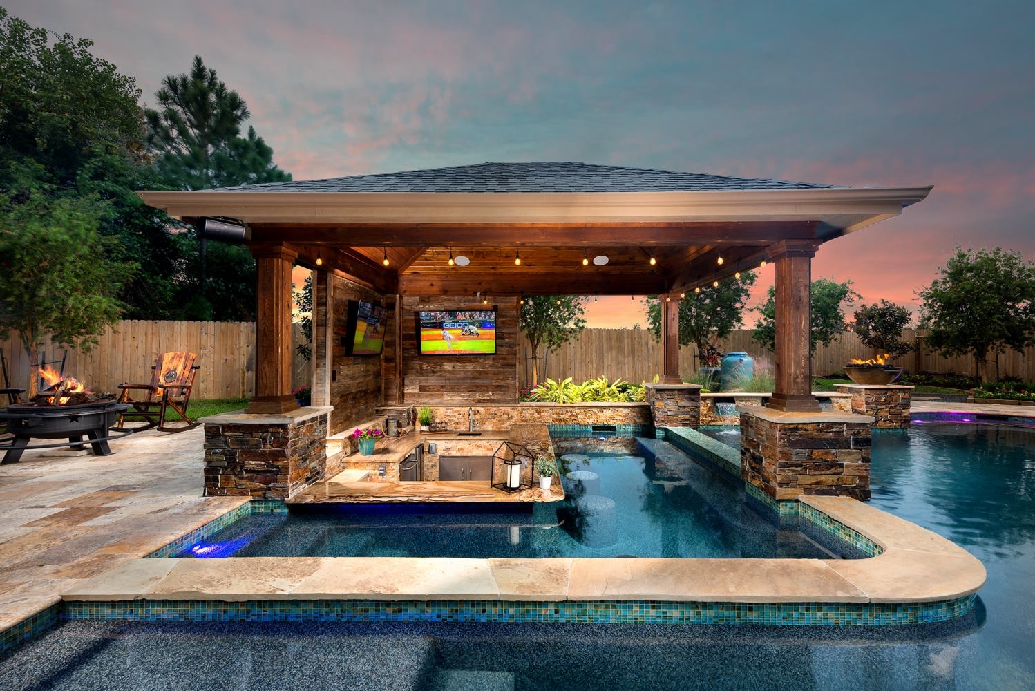 Landscaped courtyard of a community for assisted living and memory care in  Friendswood, TX