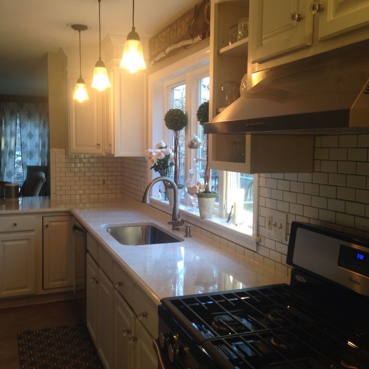 kitchen backsplash quartz countertops