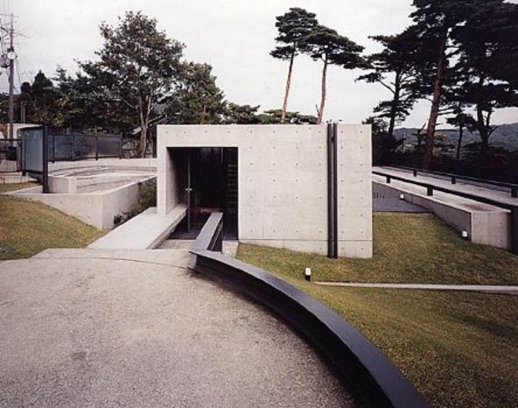 Walls of concrete and glass form the serene Pulitzer Arts Foundation in St