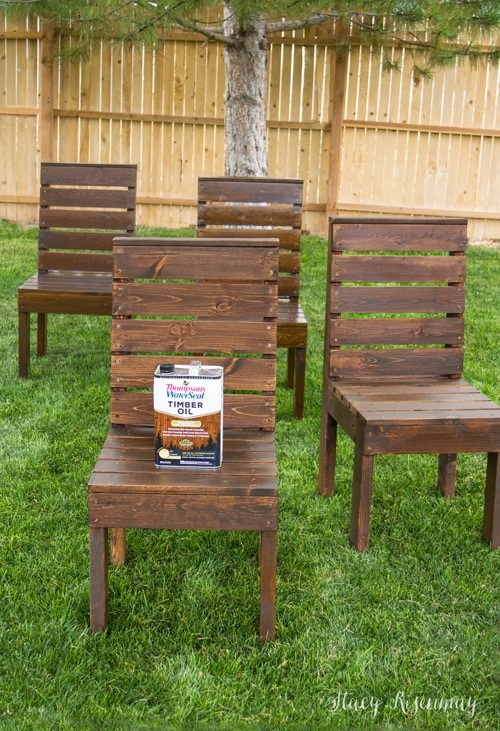 What we love about this DIY outdoor chair tutorial is that she lays out the chair step