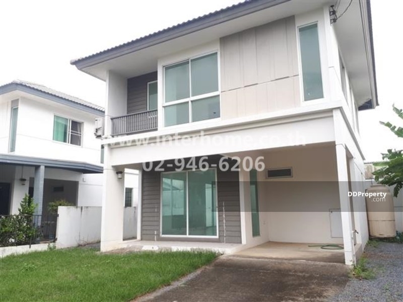 A staircase immediately at the entrance takes the family to the first  floor