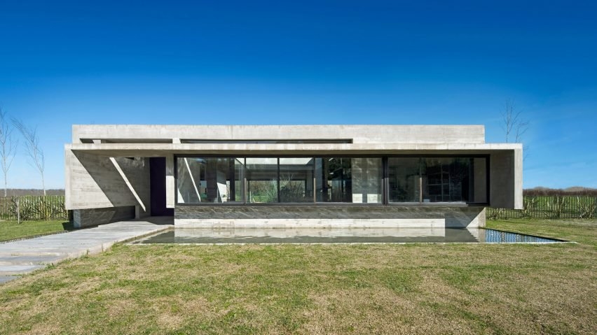 A photo of a home being constructed with autoclaved aerated concrete