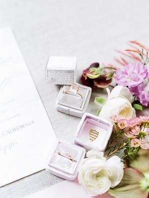 VENDOR CREDITS PHOTOGRAPHY Jasmine Lee Photography | FLORAL AND EVENT DESIGN  Nancy Liu Chin | HAIR AND MAKEUP Aimee Makeup & Hair Design | LINENS La  Tavola